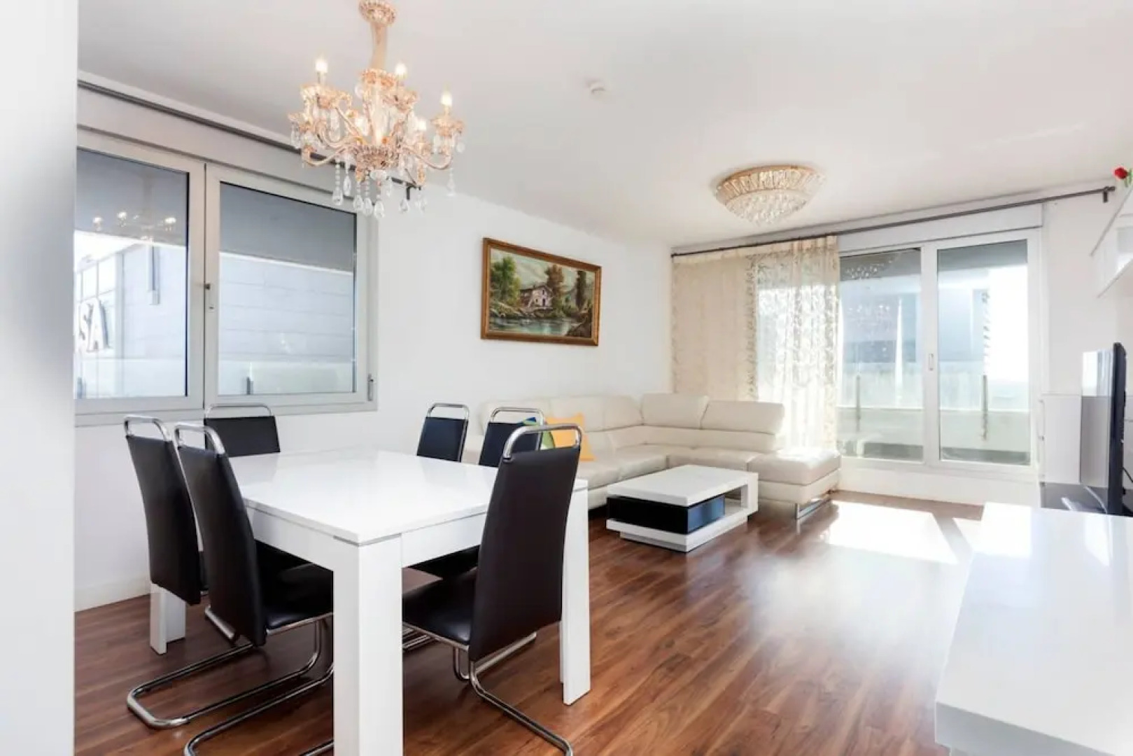 Akira Flats Fira Gran Via Barcelona