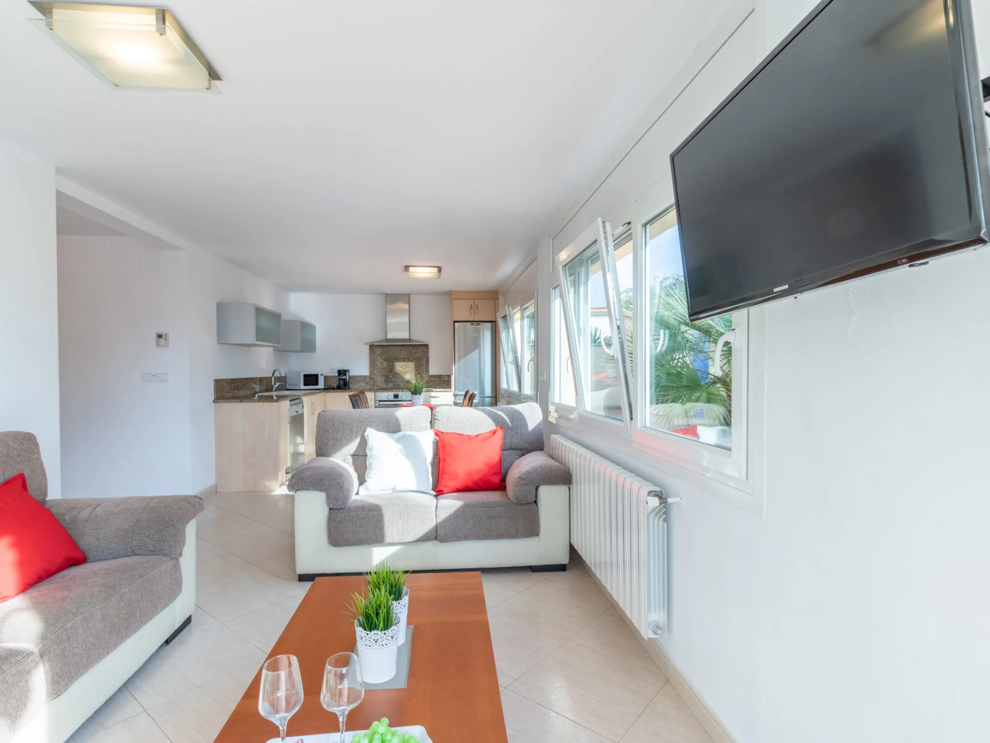 Holiday Home Requesens canal