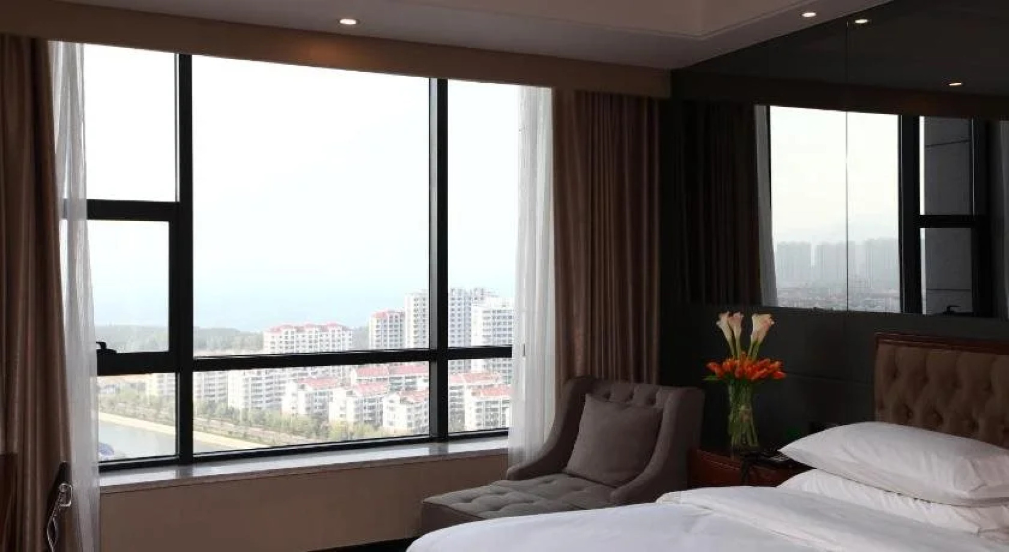 Longyue International Hotel