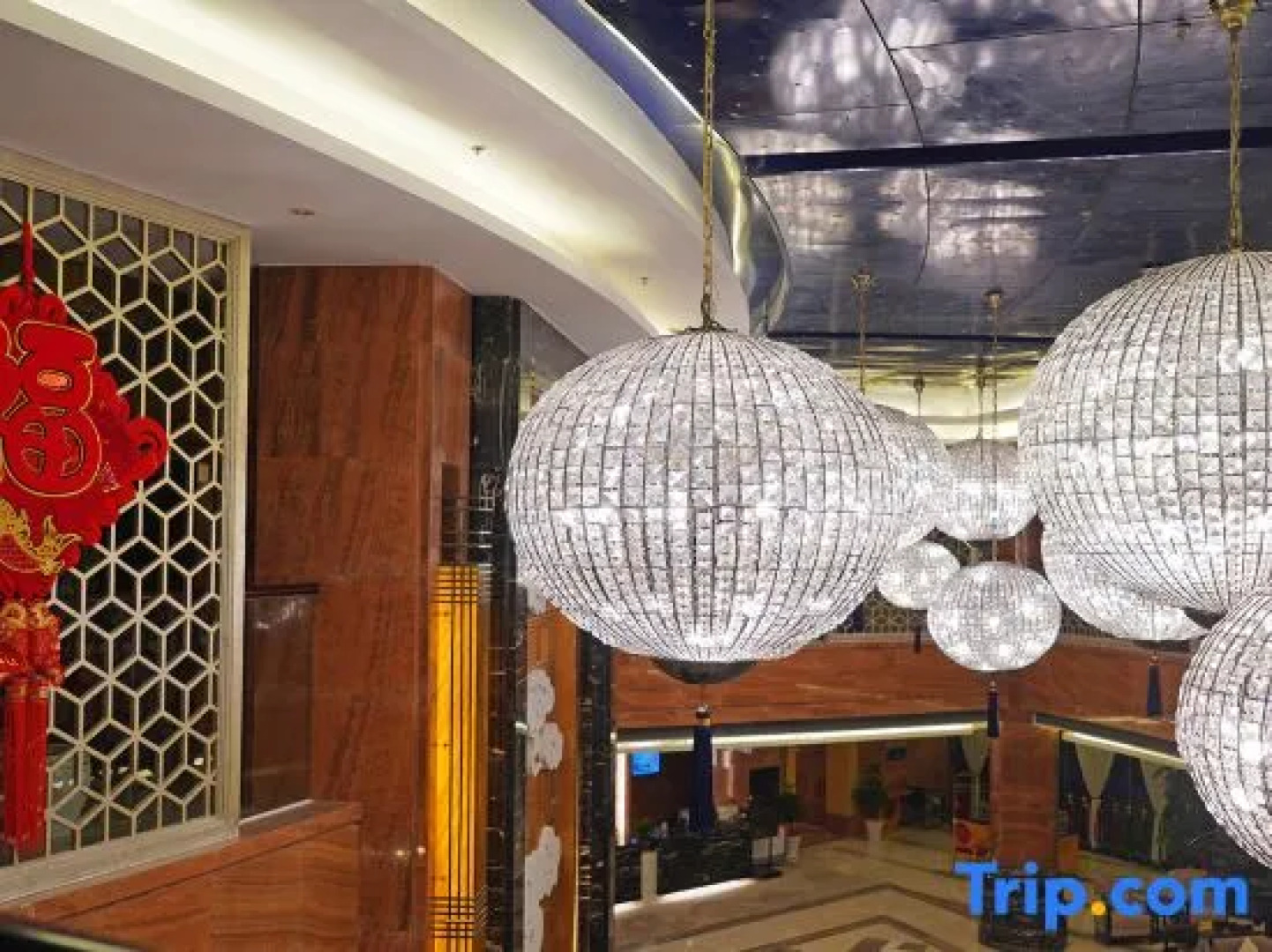 Zhaotong Purple Light Hotel