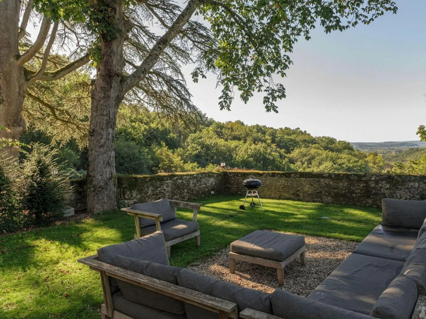 Plush Mansion in Saint-Germain-de-Belvès with Private Pool