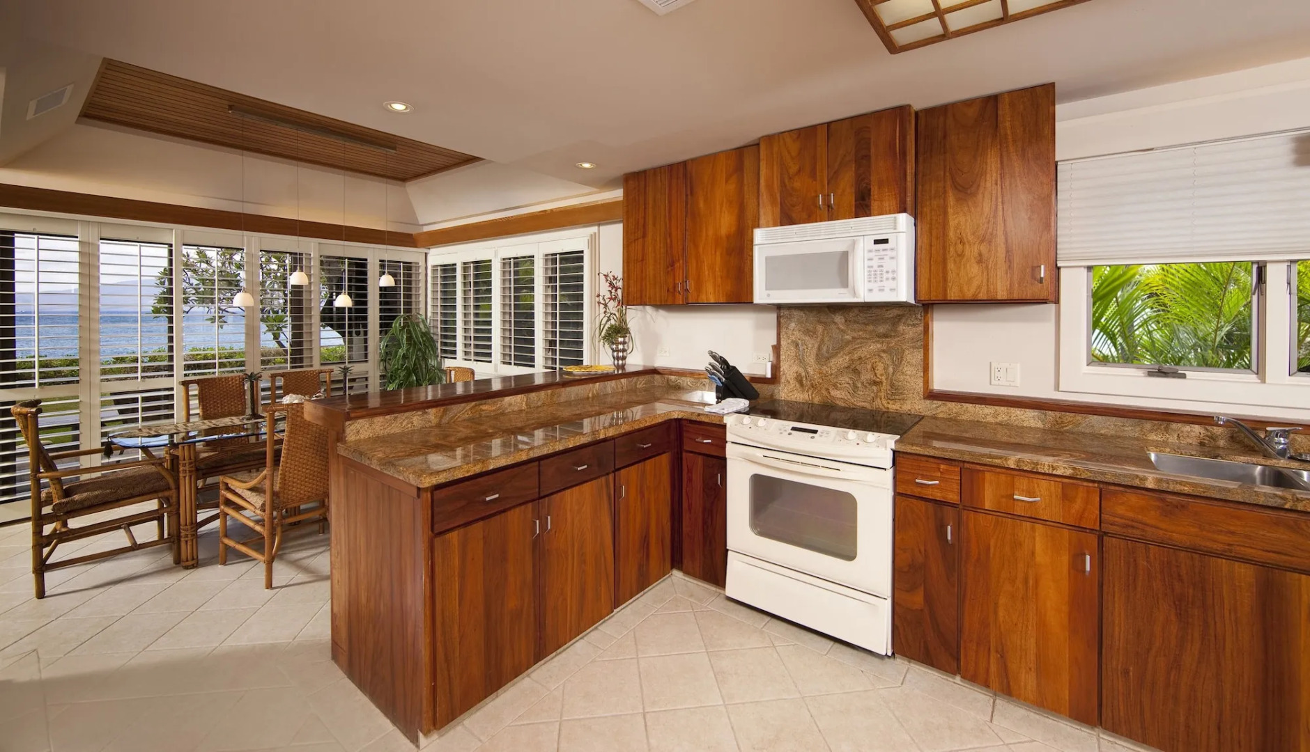 Puunoa Beach Estates, a Destination by Hyatt Residence