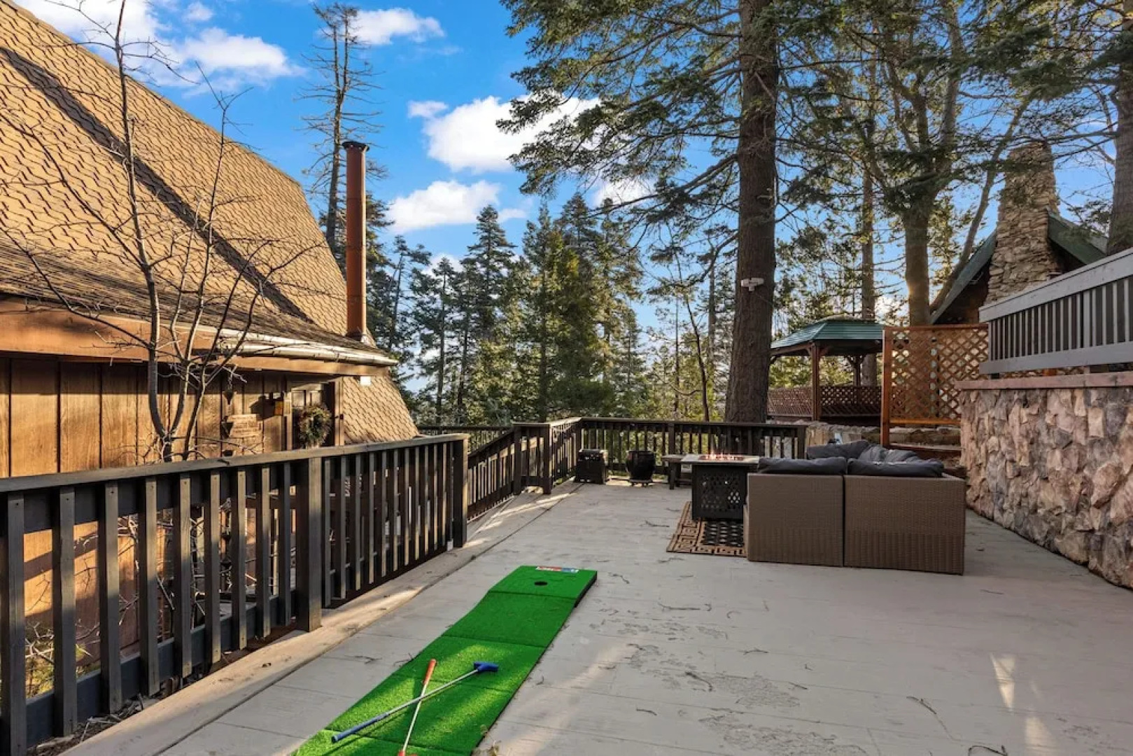 The Tranquil Pines A-frame Cabin Spectacular Views!