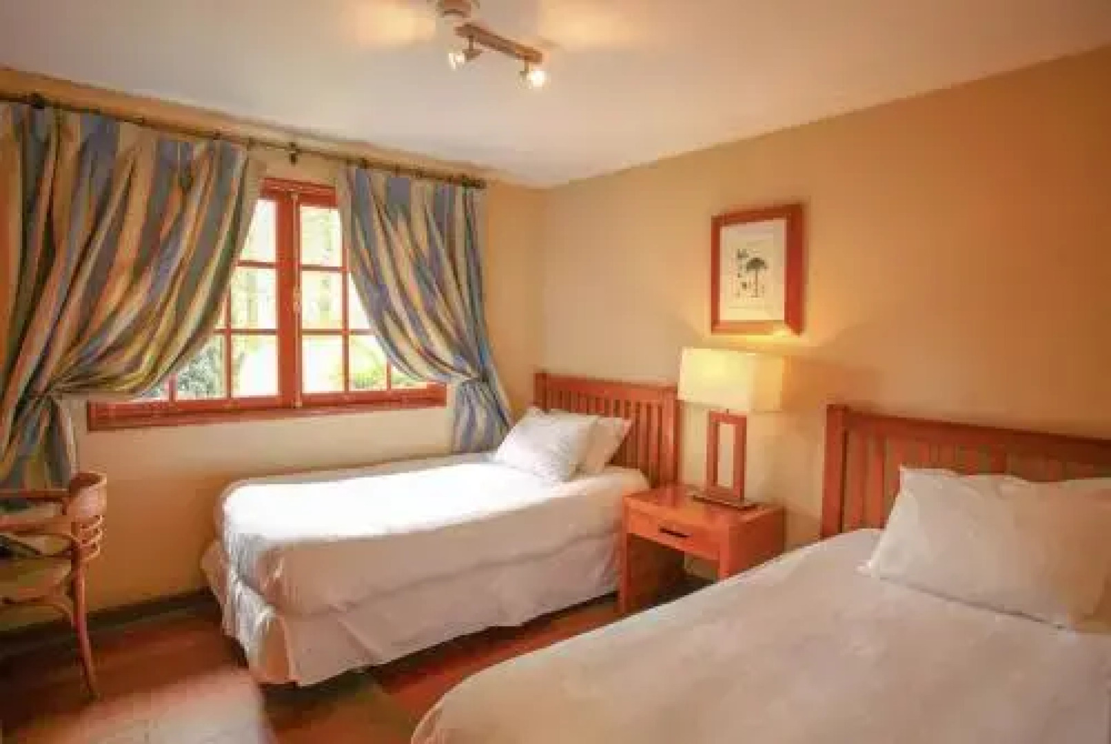 Hotel y Cabañas Palomar Caja los Andes