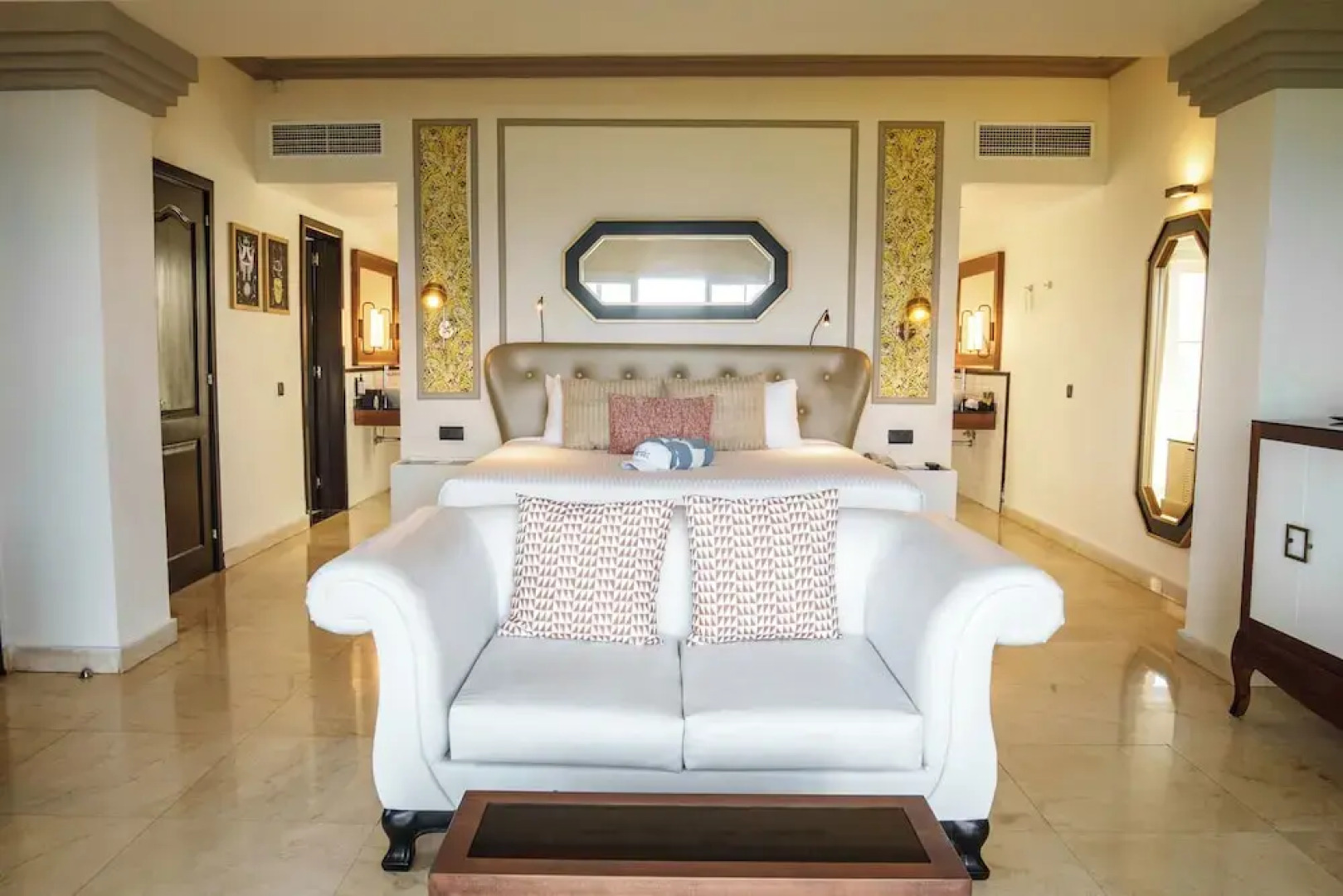 The Signature Level At Grand Palladium Lady Hamilton Resort & Spa