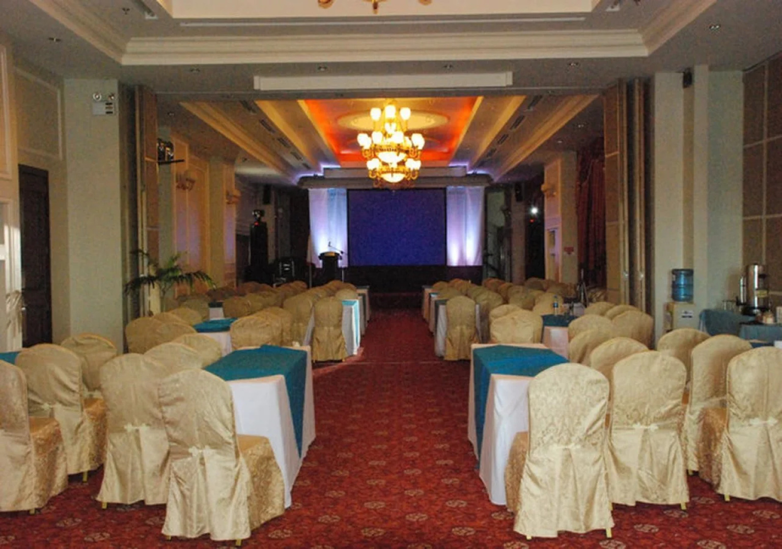 Sarrosa International Hotel and Residential Suites