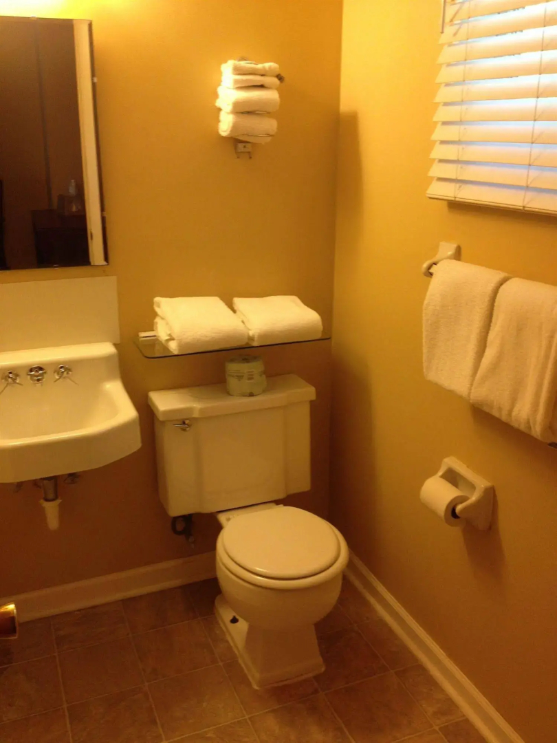 Travelowe's Motel