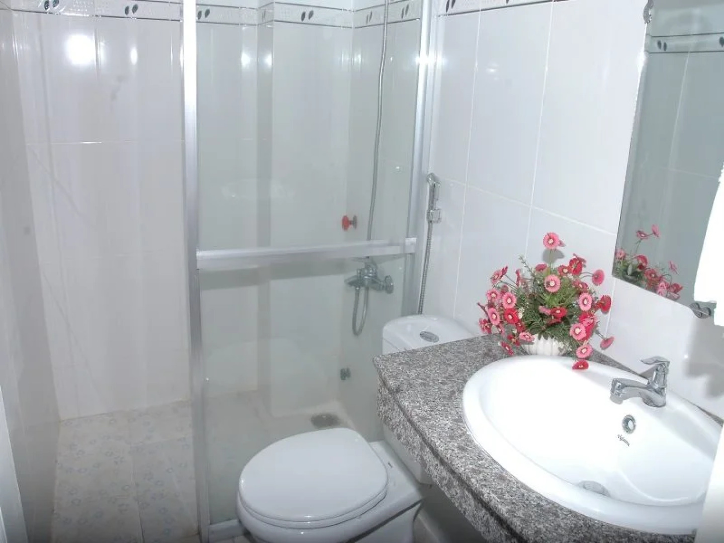 Hoang Chanh Tri Hotel