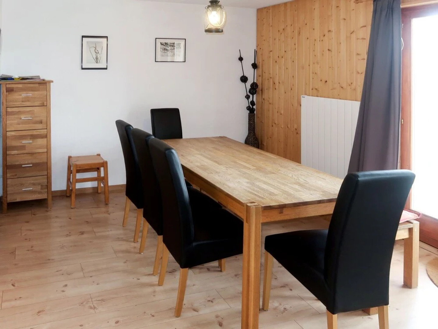 Fuchsia Vex in Vex With 4 Bedrooms and 3 Bathrooms