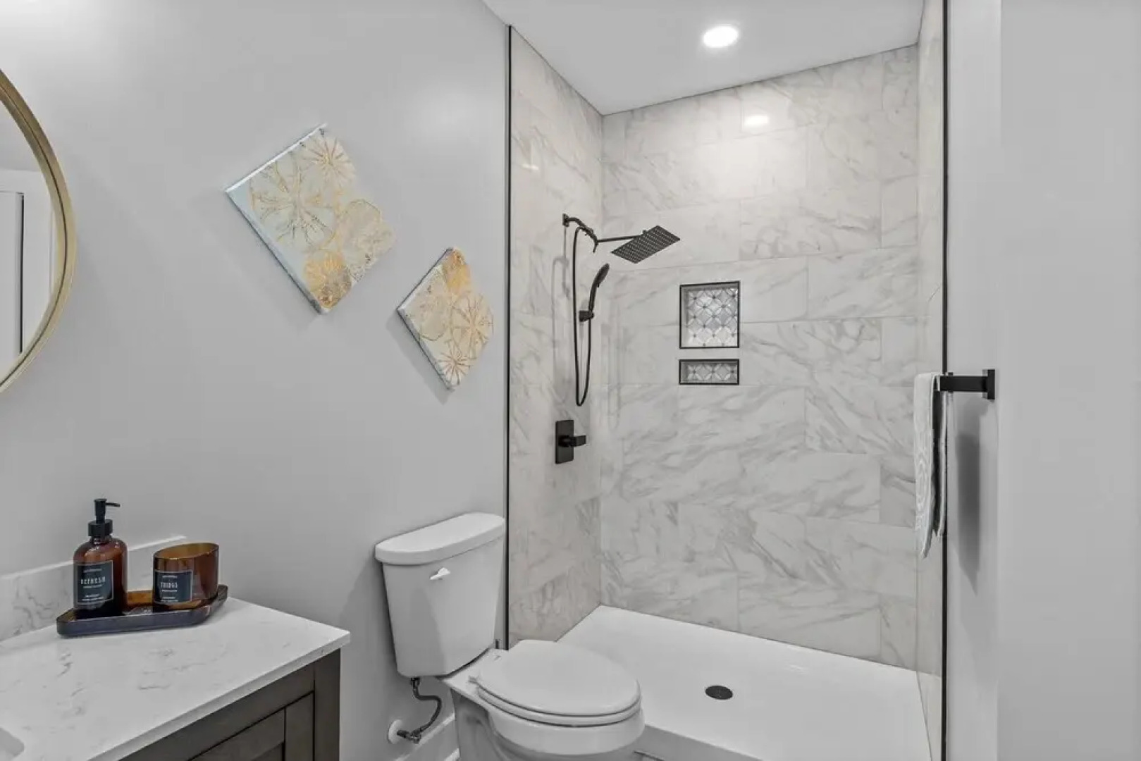 The Shackleford 2 Bedroom Condo by RedAwning