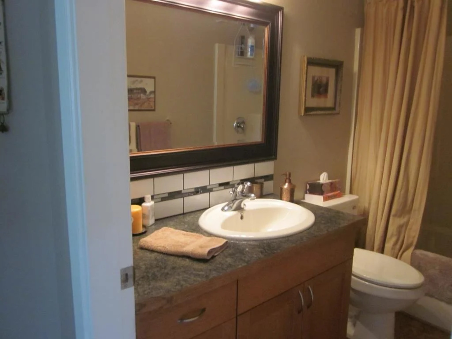 Suite As it Gets Vacation Rental/B&B