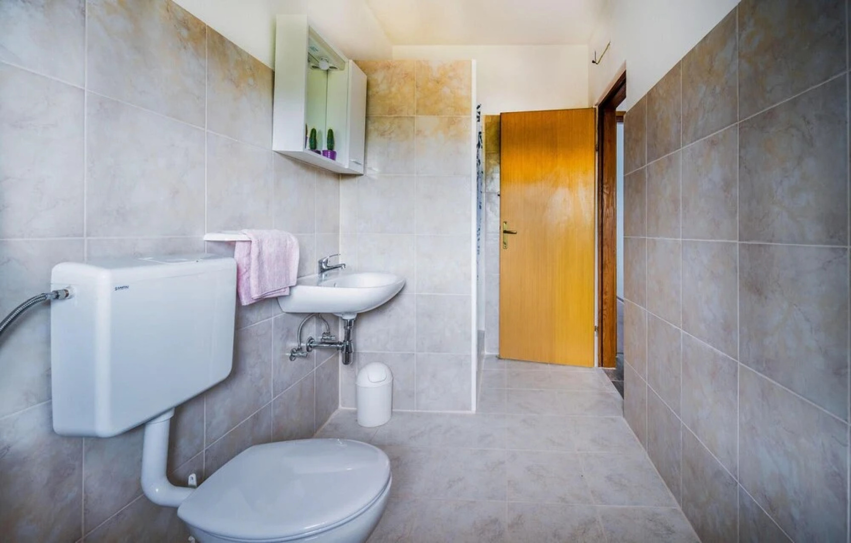 Stunning Home in Krnica With Wifi and 2 Bedrooms