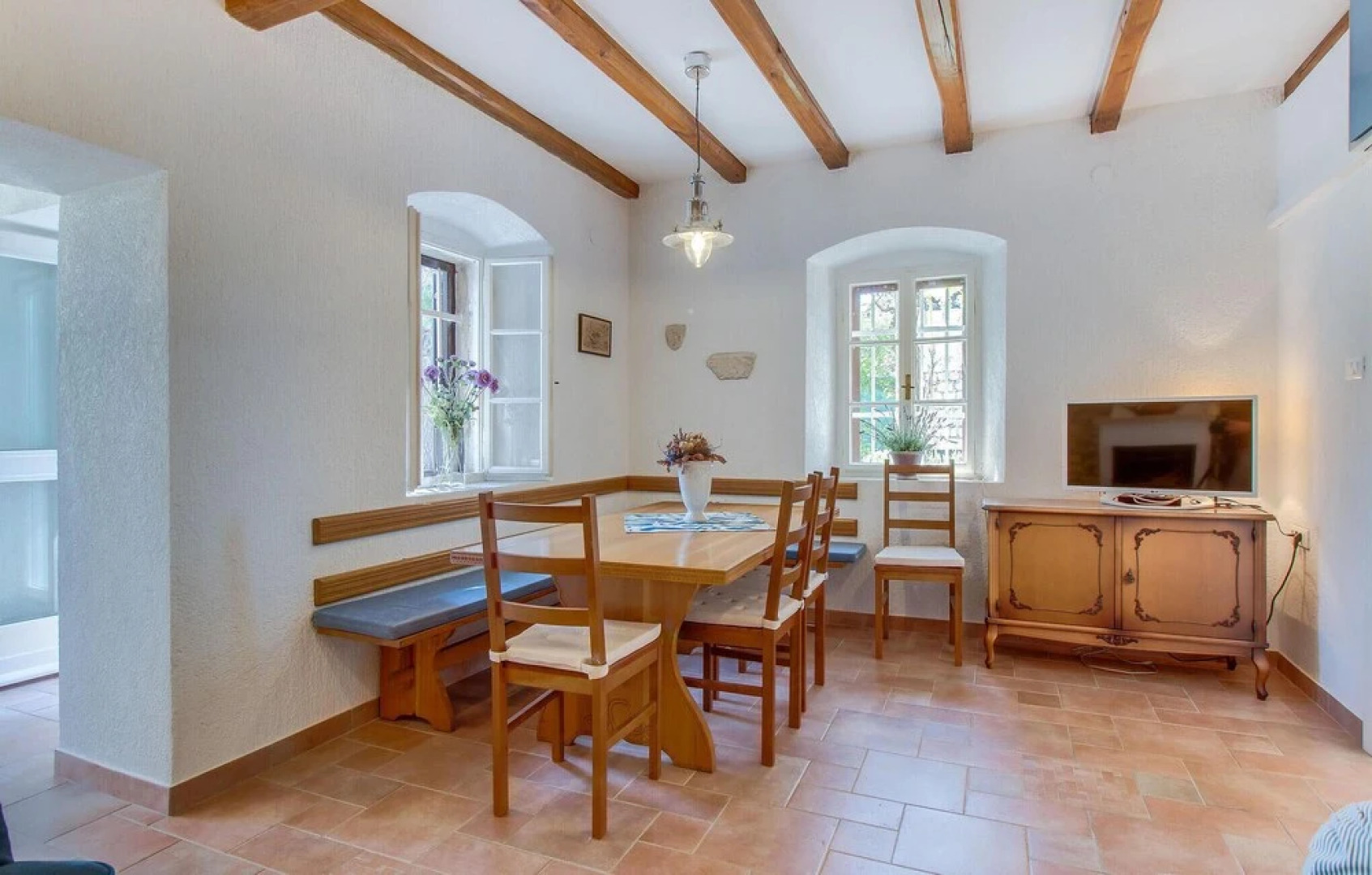 Amazing Home in Osor with Outdoor Swimming Pool, Hot Tub & 3 Bedrooms