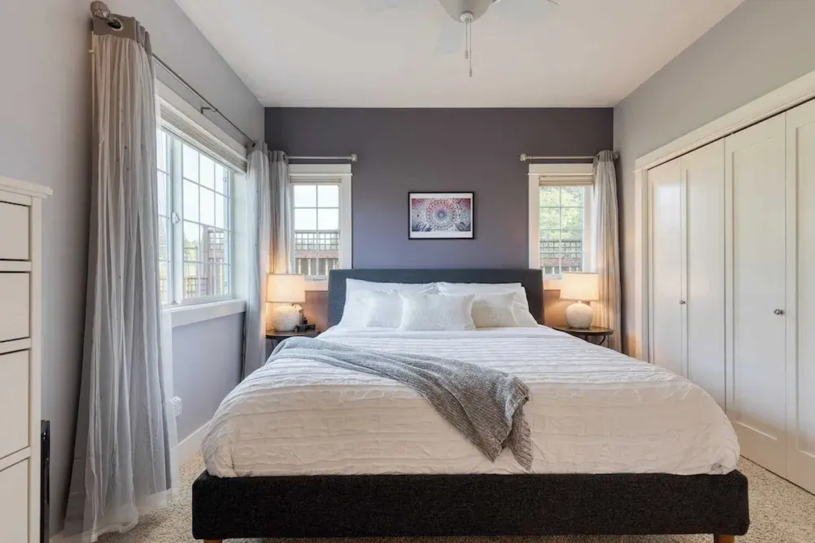 Sunny Backyard, Fireplace, Coastal Access in Peaceful Neighborhood Near Shopping