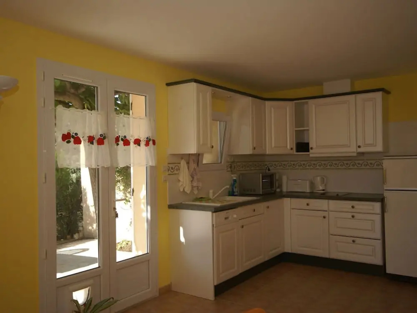 Beautiful Holiday House With Airco and Private Pool Near Uzès