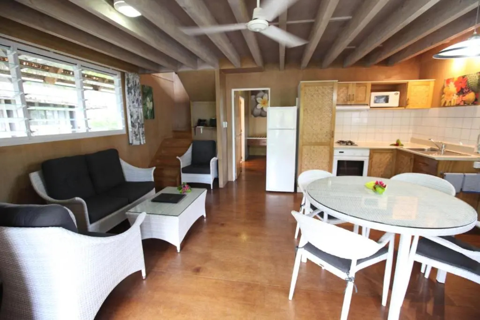 Lagoon Breeze Villas