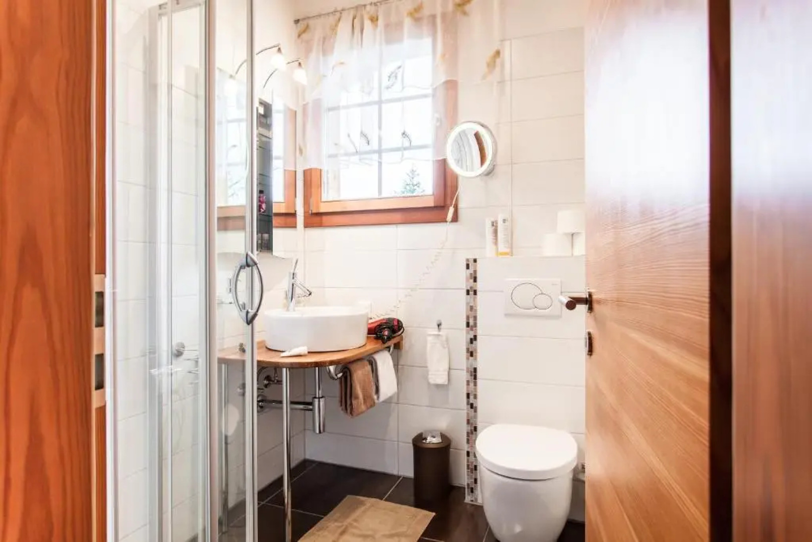 Chalet Hinter Dem Rot Stei