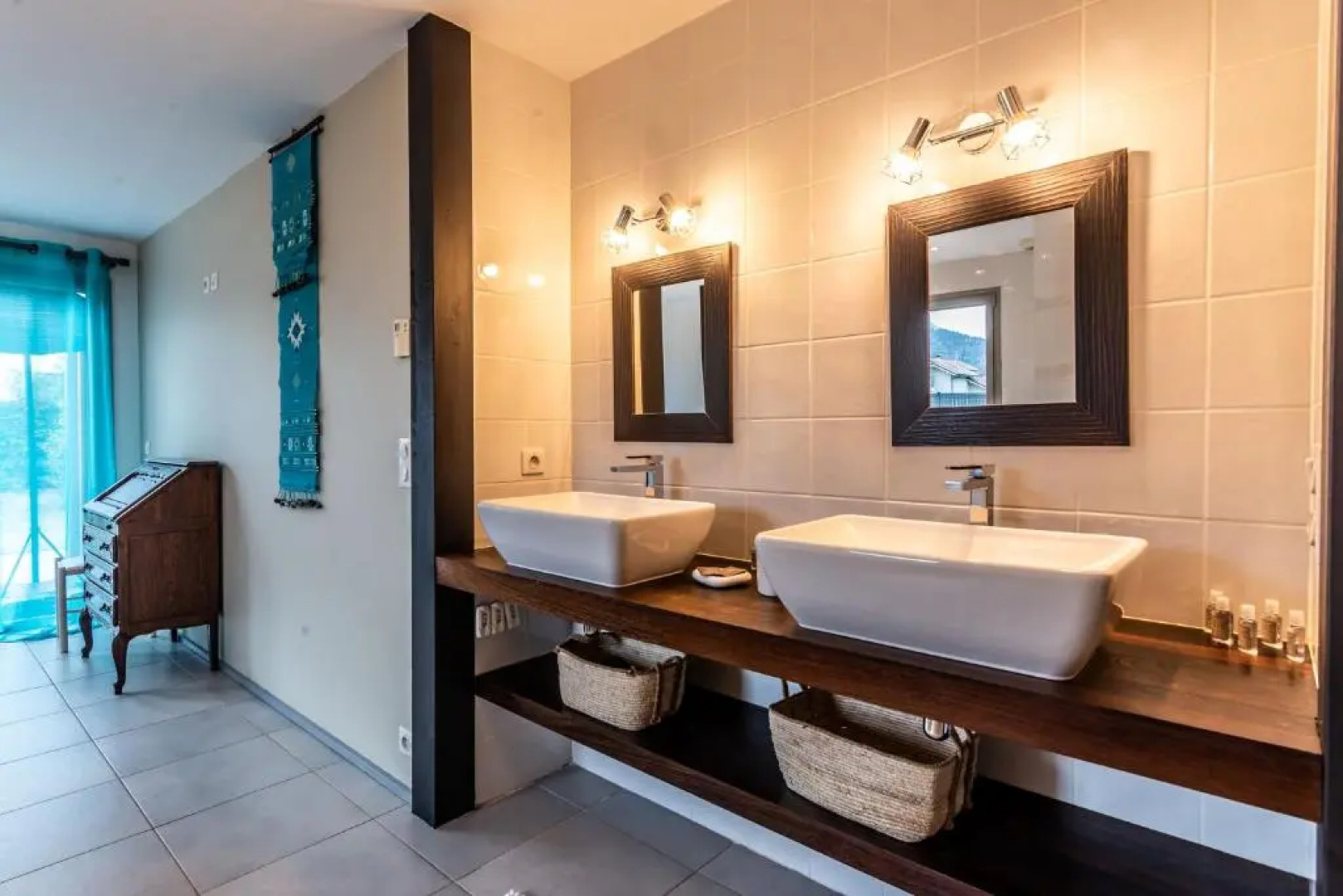 Villa tout confort - Piscine - Montagnes - Lac - Parking