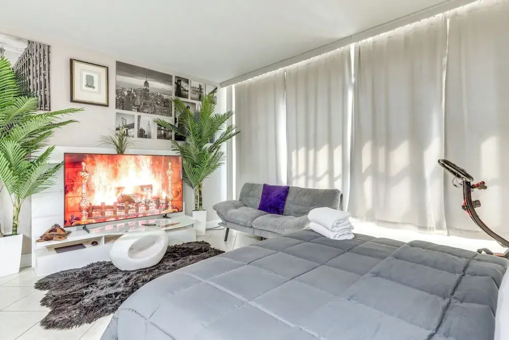 Downtown Studio w/ City Views in Jacksonville!