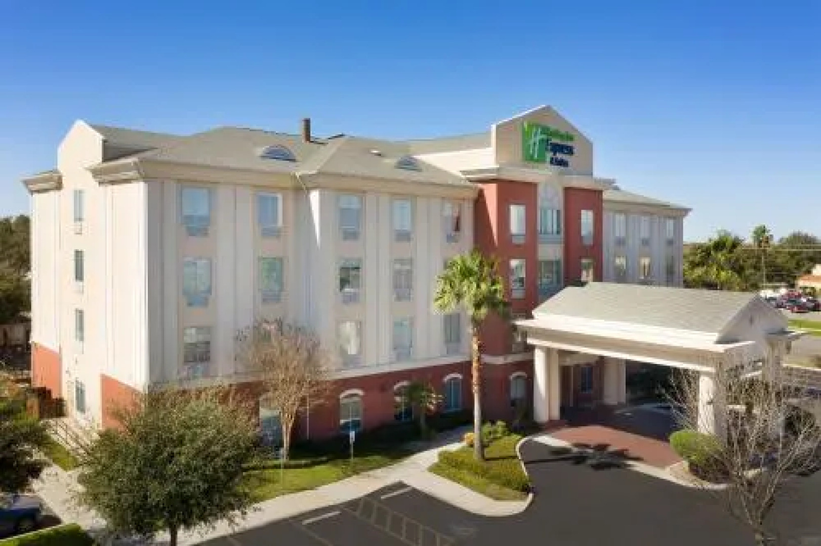 Holiday Inn Express Uvalde