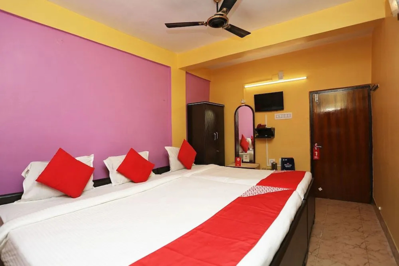 OYO 13568 Debalay Guest House