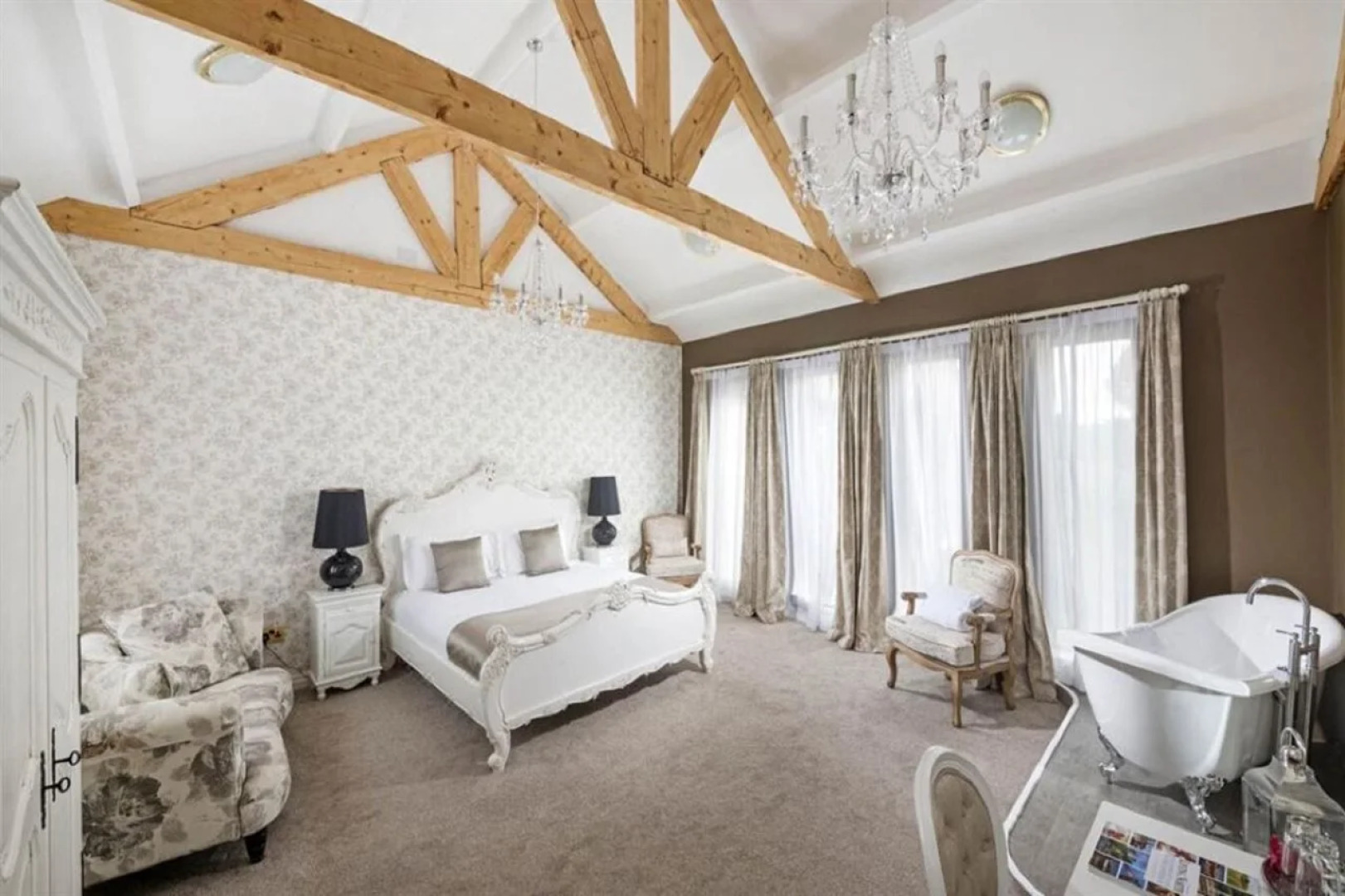 The Cook and Barker Inn