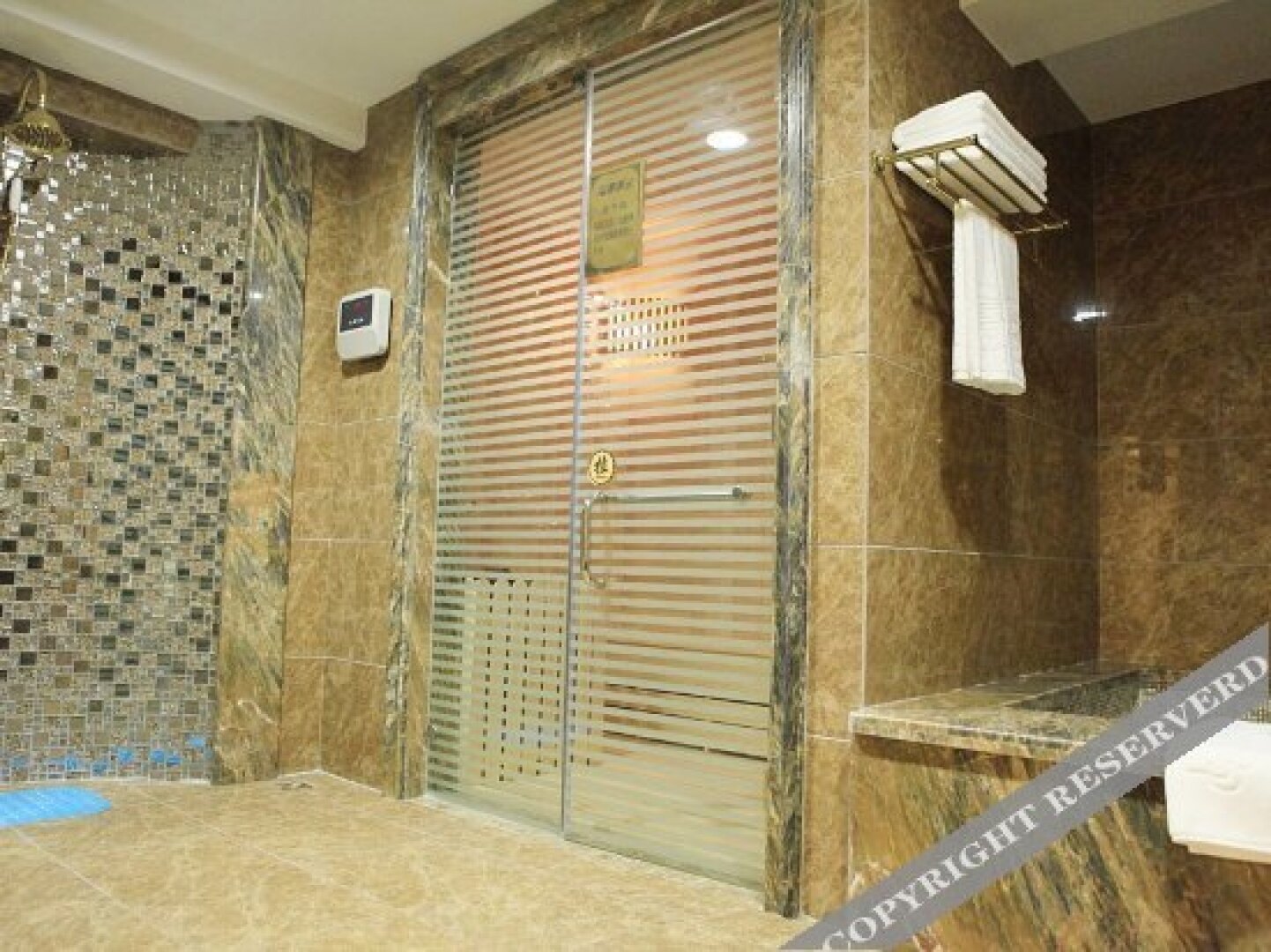 Ripple Hotel (Dandong Yalu River Bank)