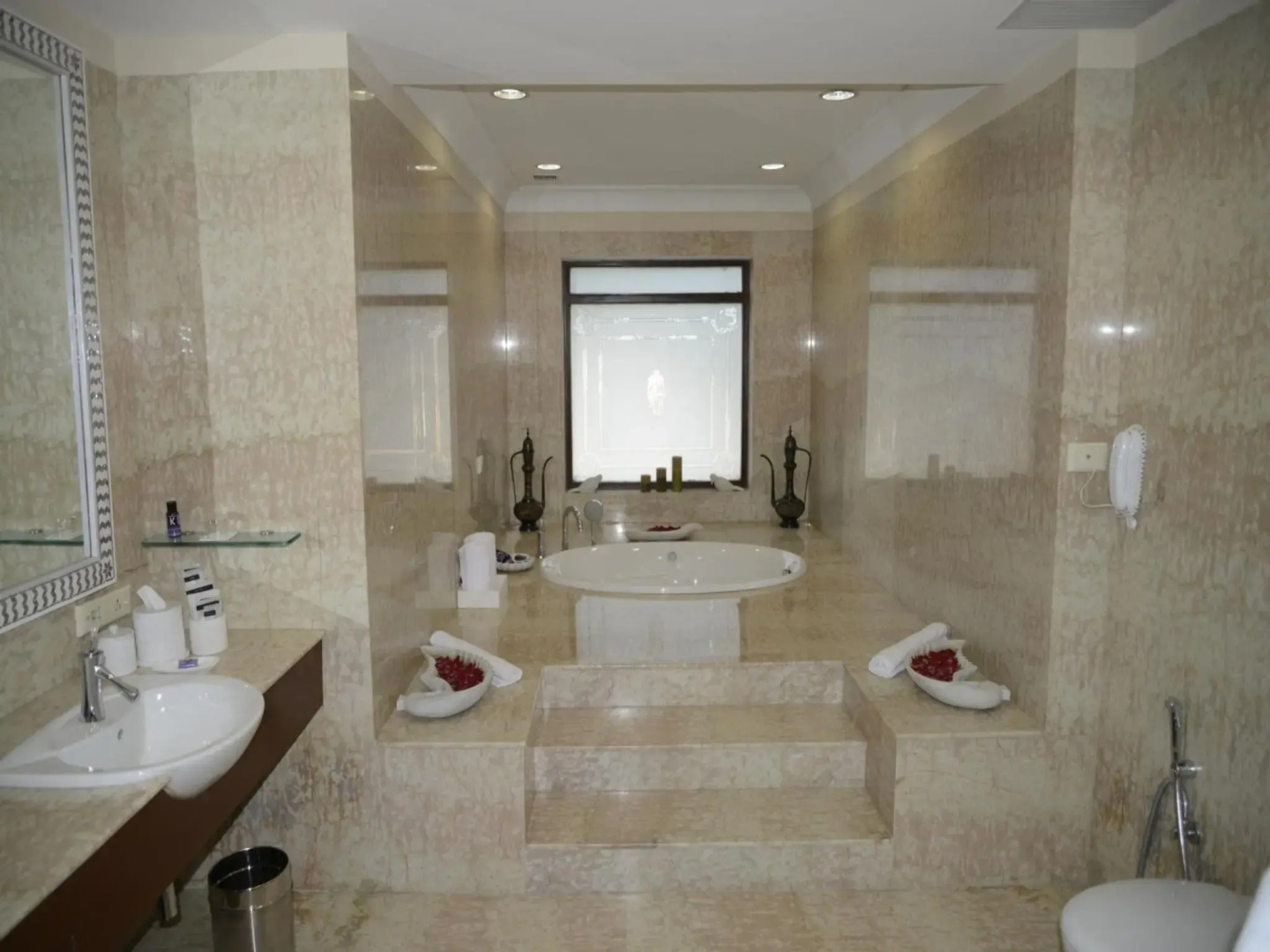 The Lalit Laxmi Vilas Palace