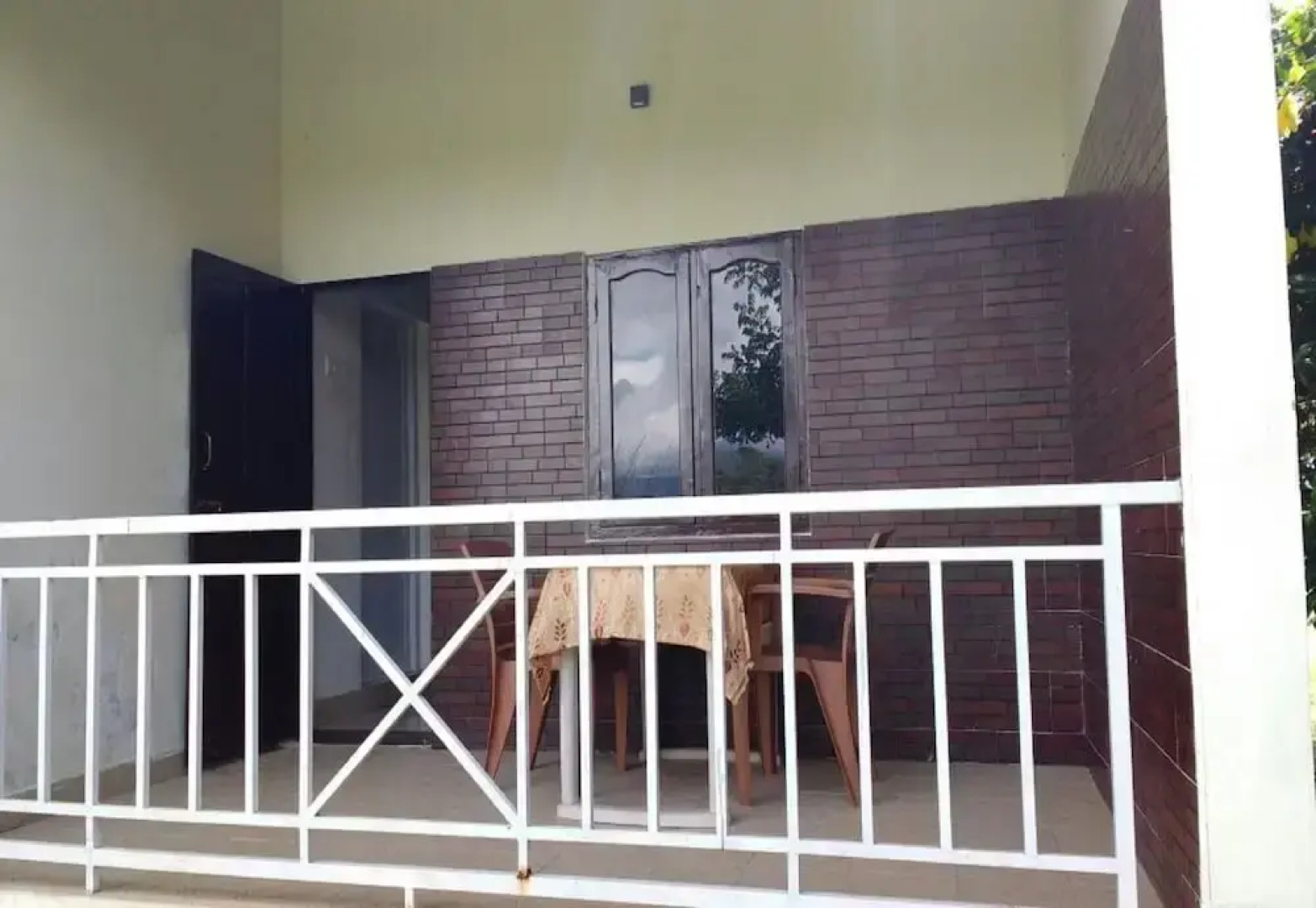 The Big Cat Den Resort