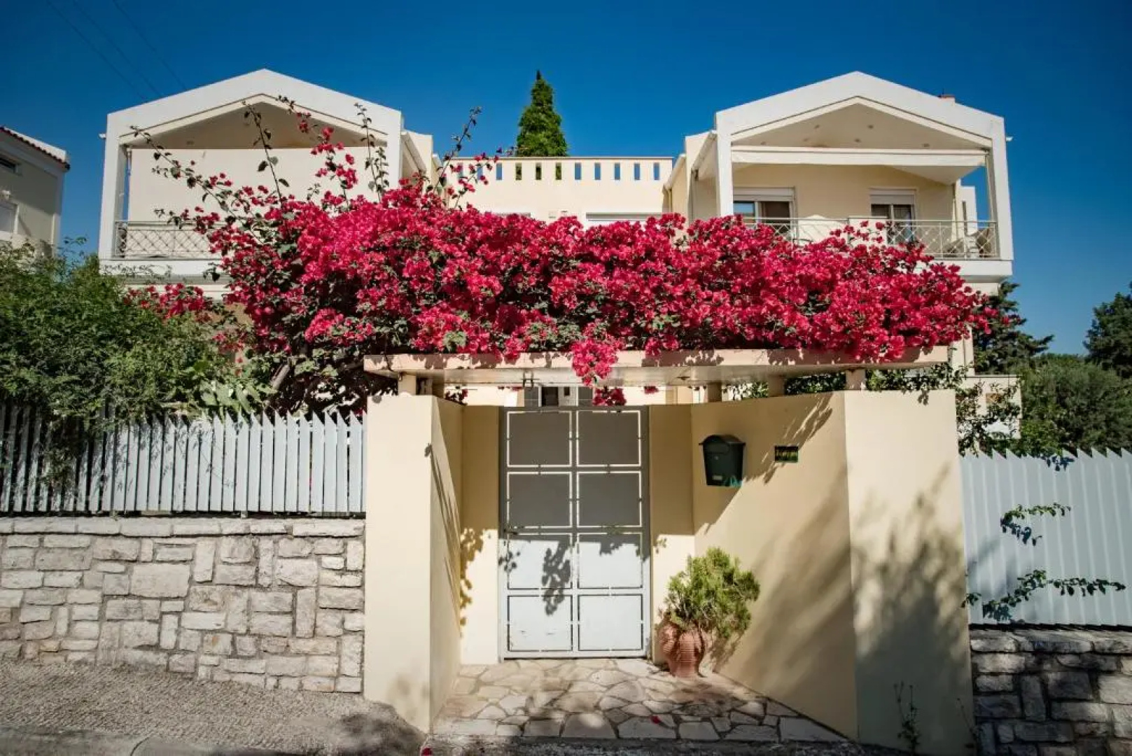 Panormos Apartments