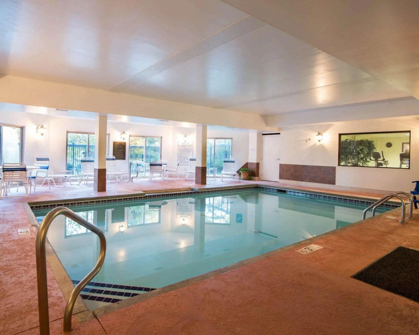 Comfort Inn & Suites Suwanee - Sugarloaf