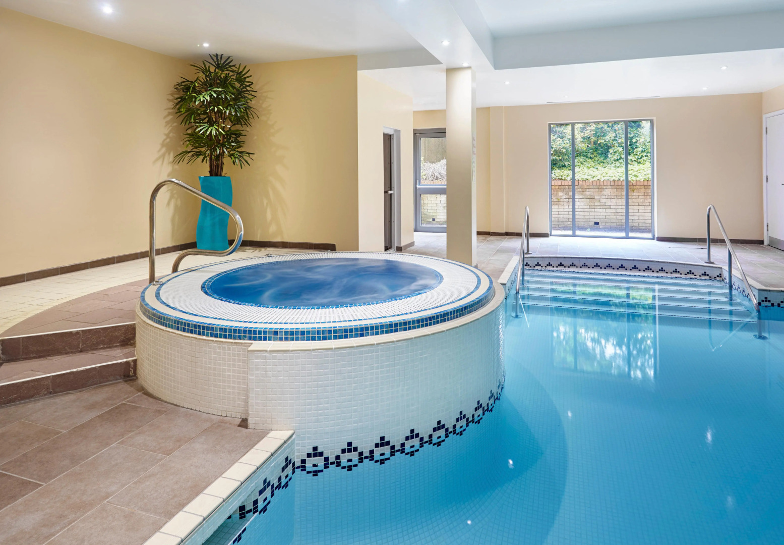 Holiday Inn Cardiff - North M4