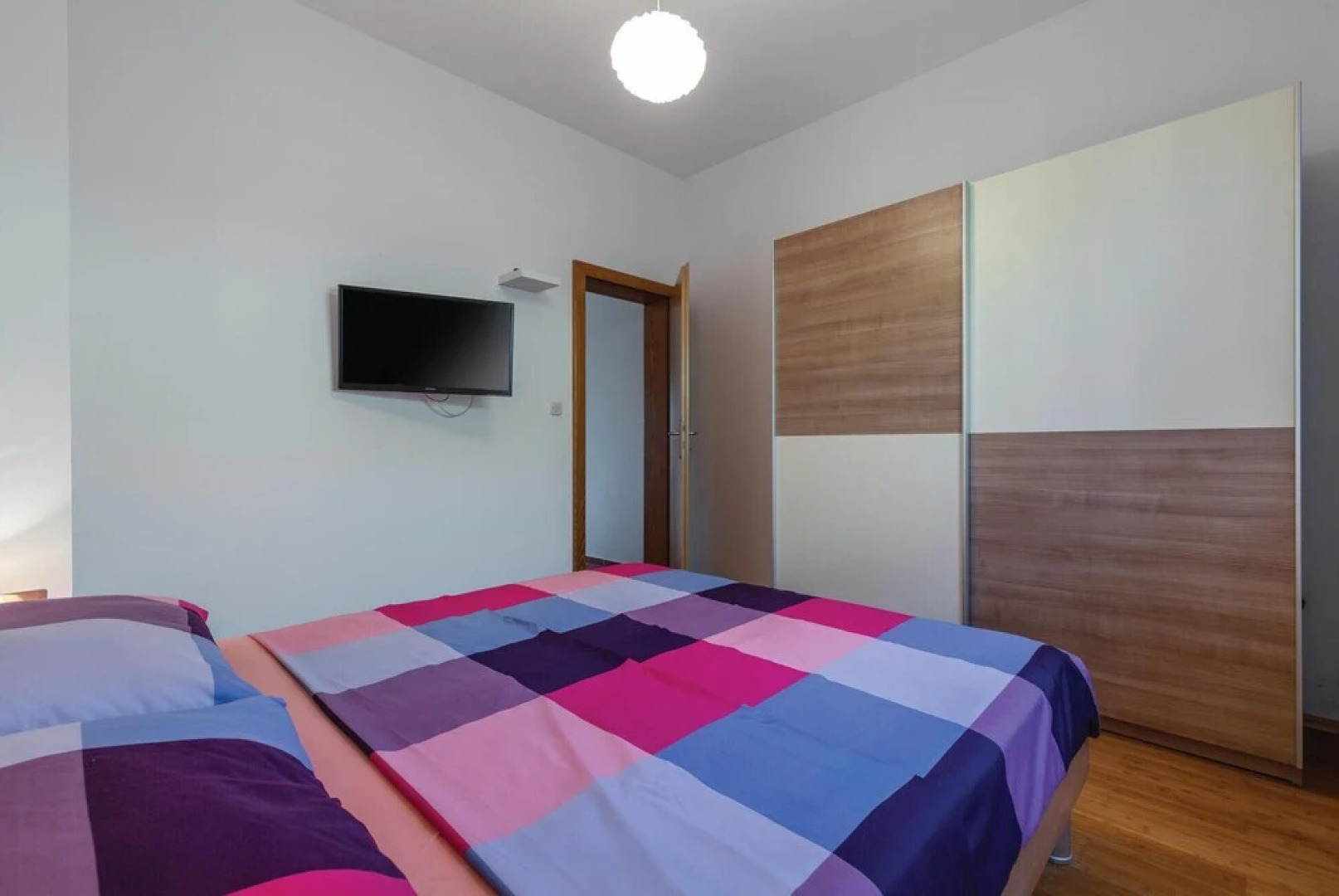 Awesome Home in Marcana with Hot Tub, Sauna & 6 Bedrooms