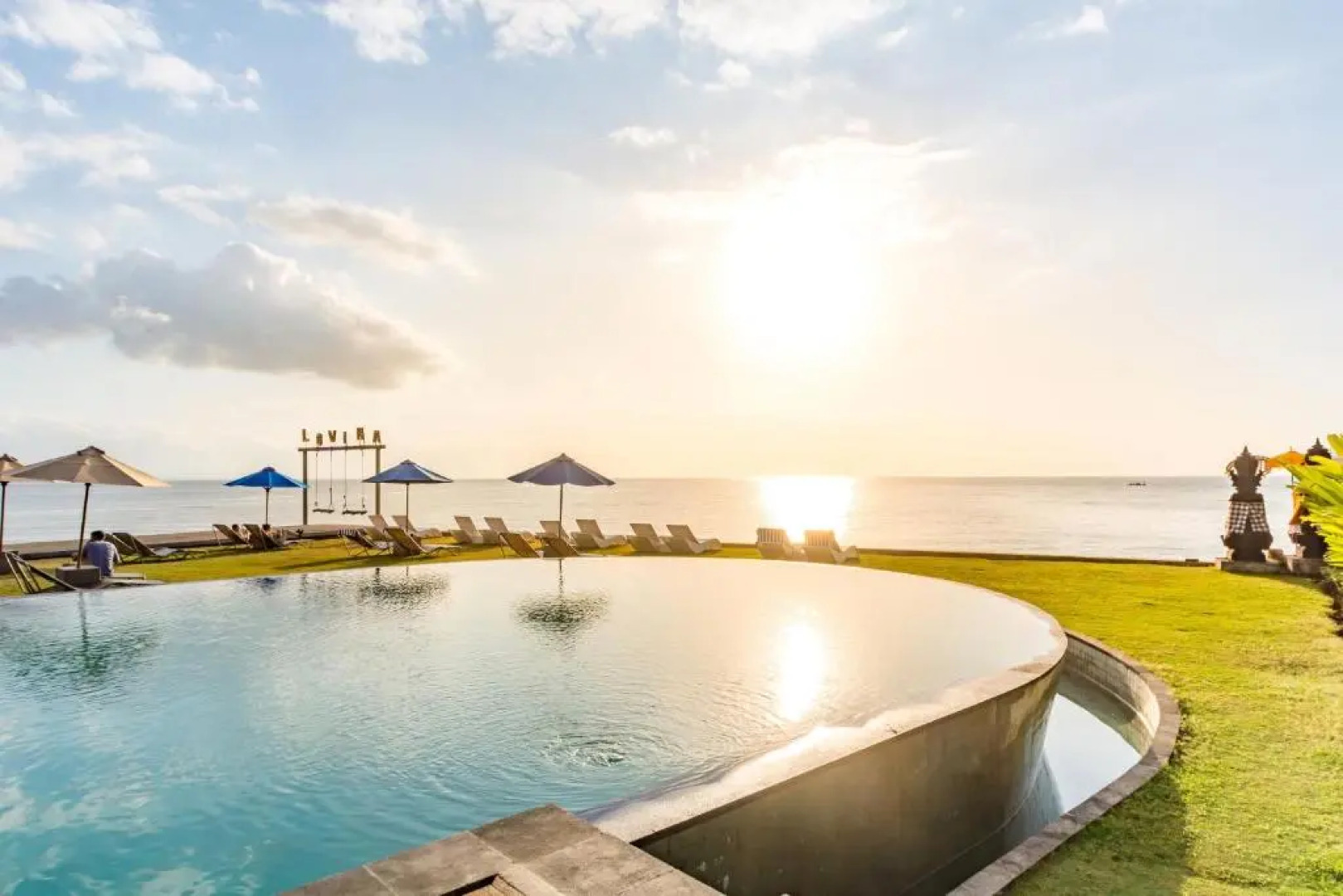 Lovina Beach Club & Resort