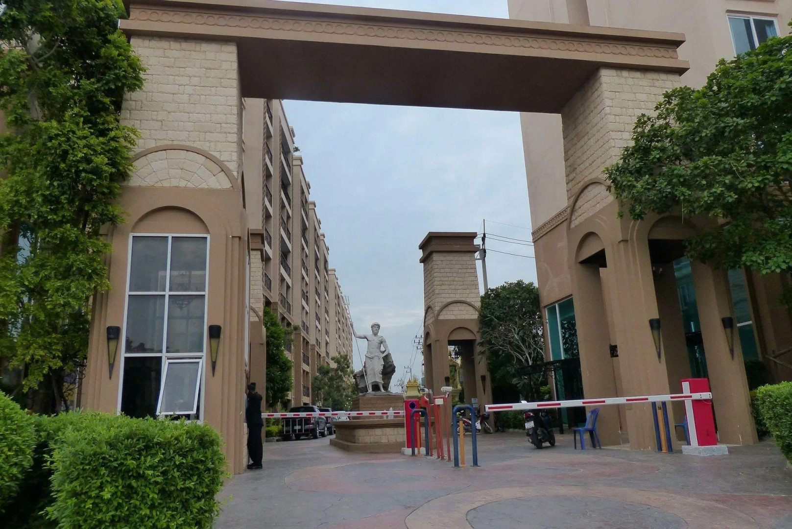 Atlantis Condo and Water Park Pattaya by the Sea