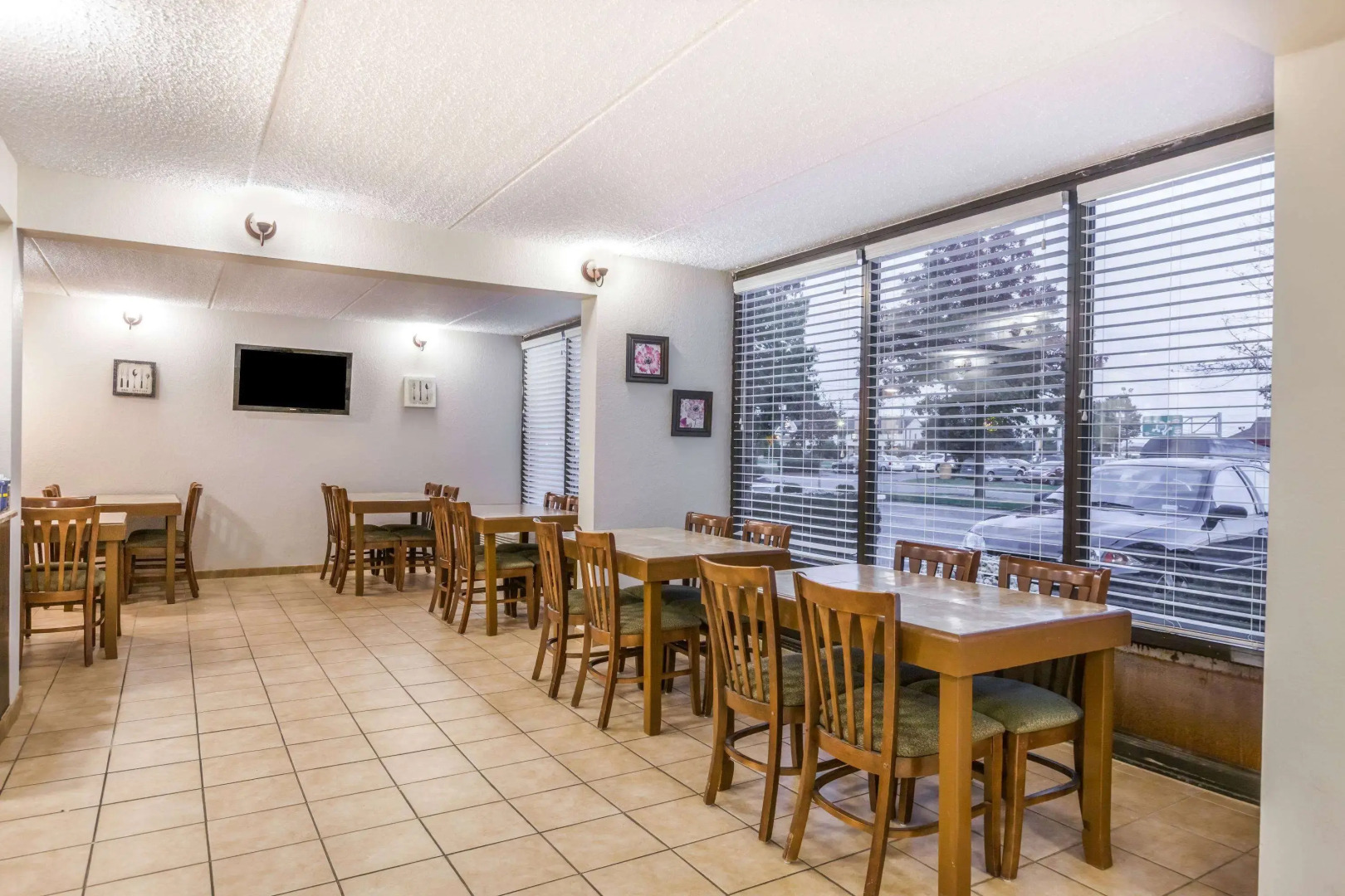 Days Inn by Wyndham Syracuse