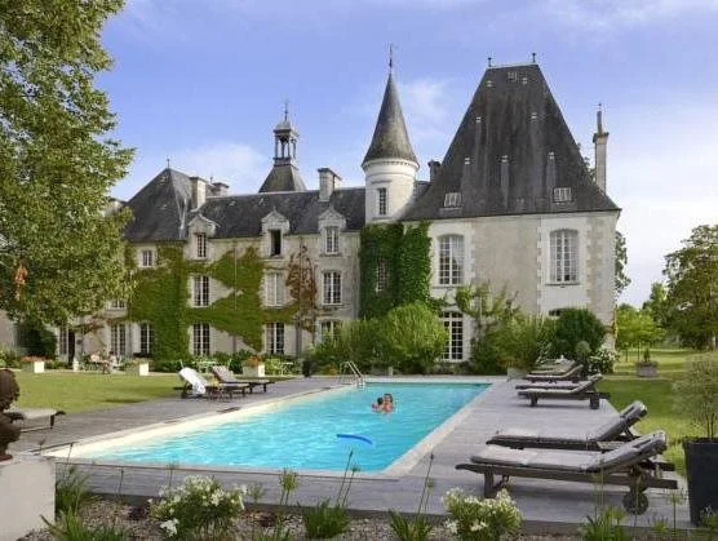 Chateau Le Mas De Montet