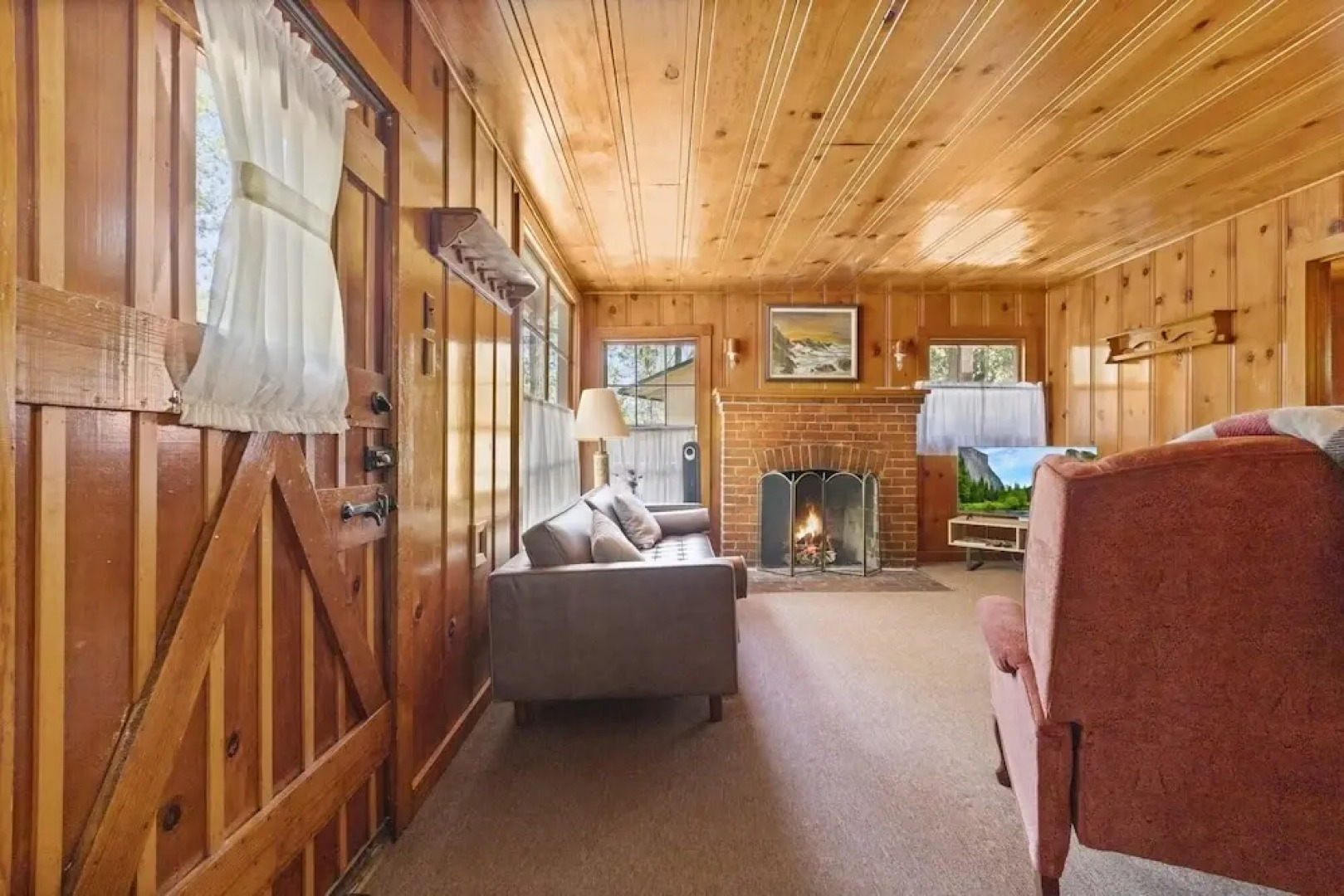 The Nest 4 Bedroom Cabin by Redawning