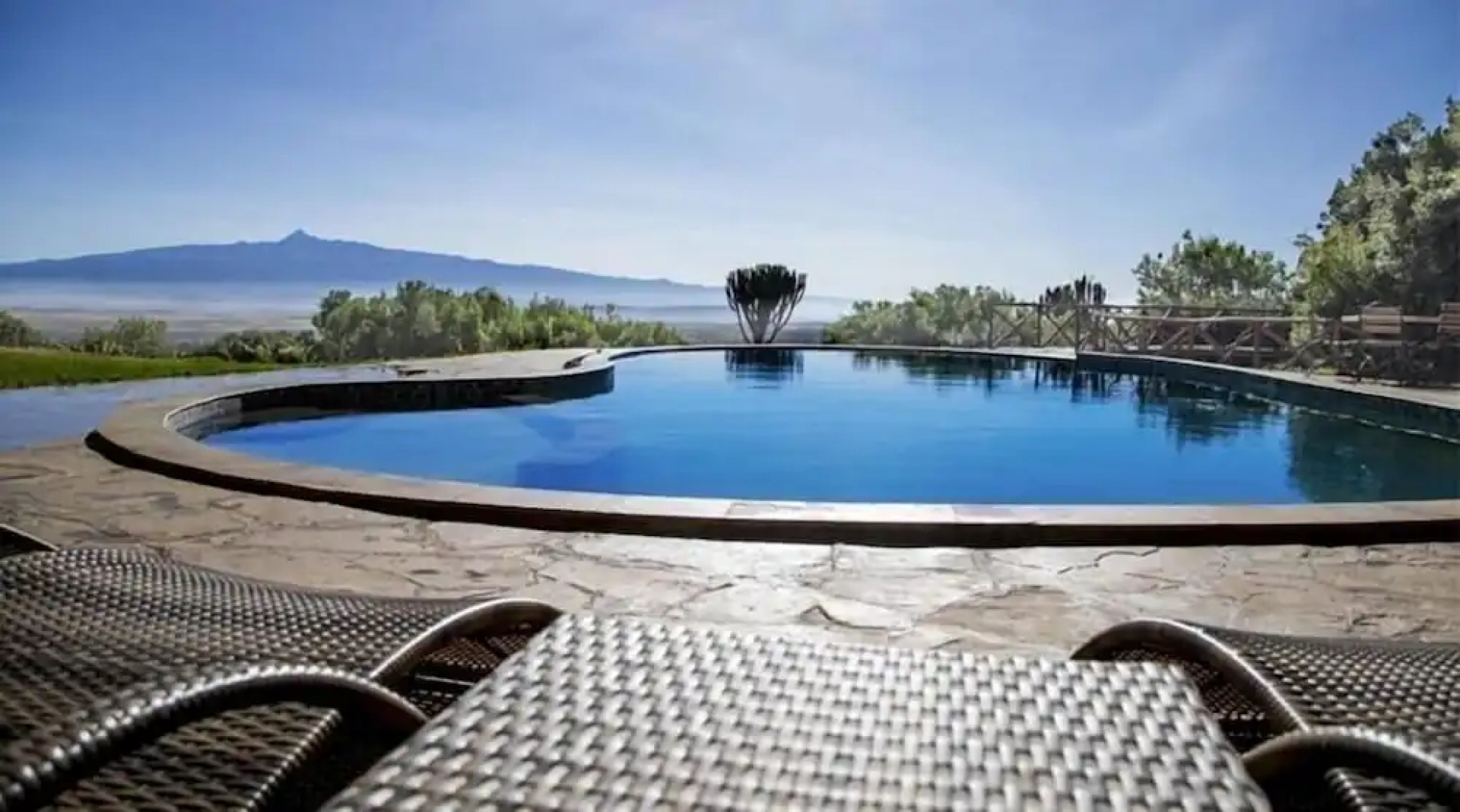 Rhino Watch safari Lodge