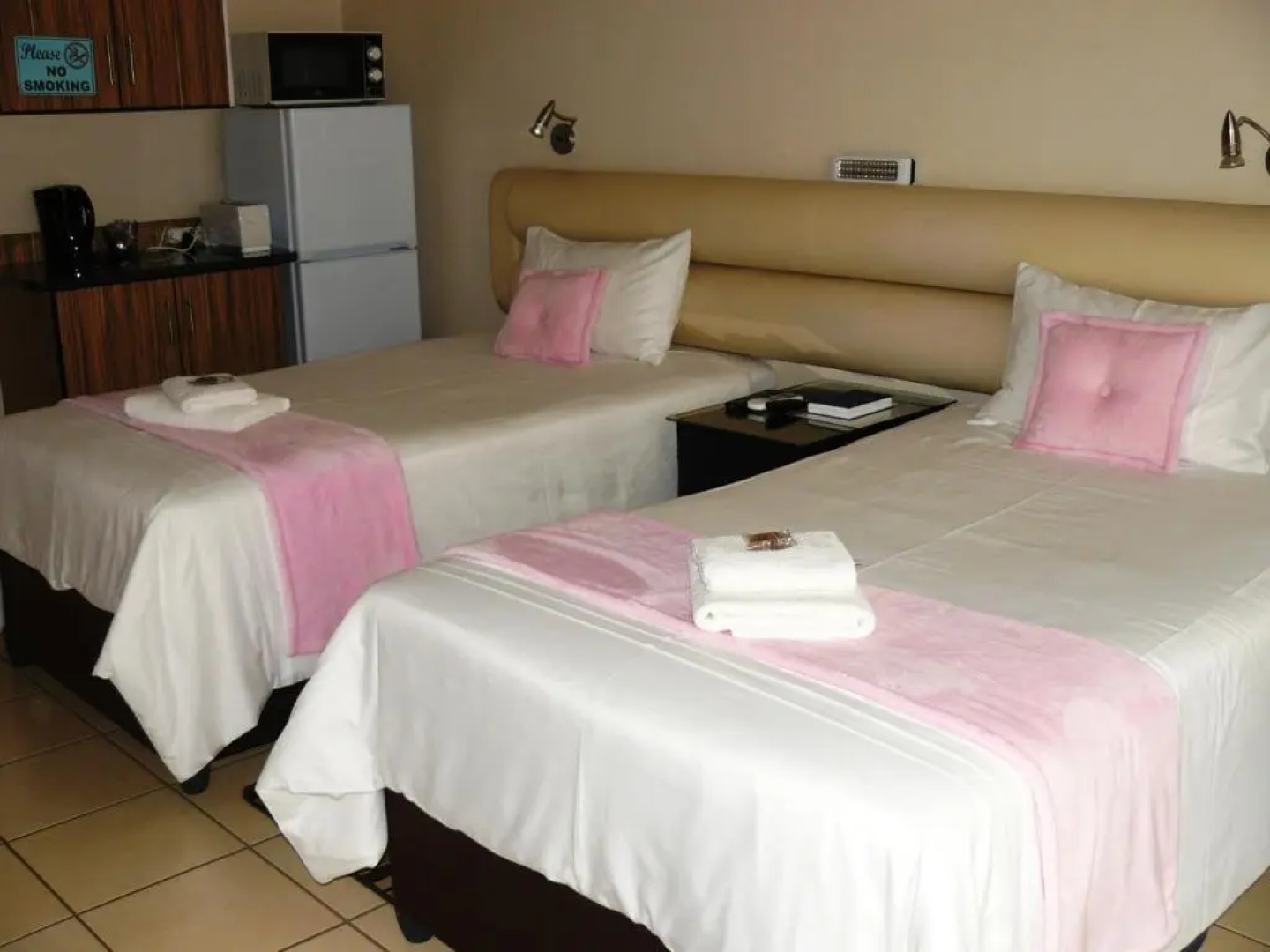 AAA Rose Garden Guesthouse