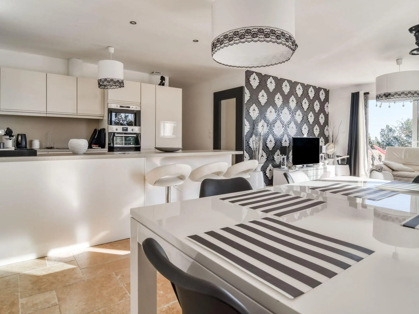 Plush Villa in Le Cannet-des-Maures with Private Pool