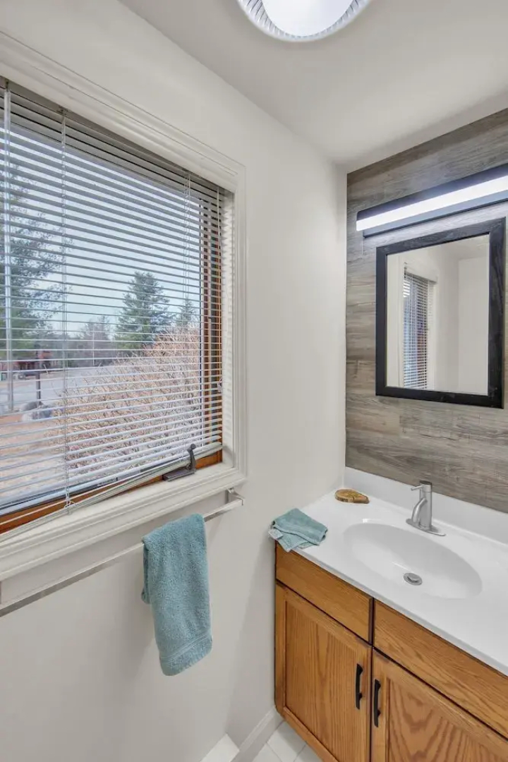 Little Cloud 10m Retreat With Adirondack Charm 1 Bedroom Townhouse by The Summit at Gore Mountain