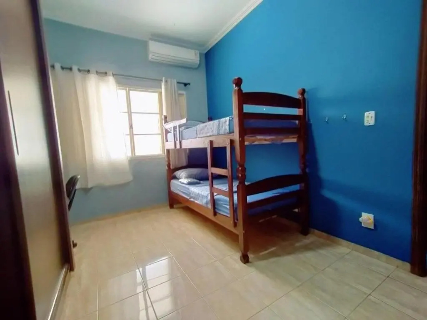 Sobrado relaxante com 4 quartos, enxoval completo , perfeito para famílias grandes