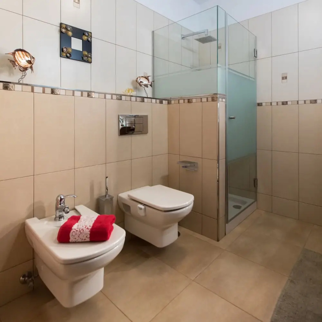 Vertical Villa: luxury, sea views & private SPA