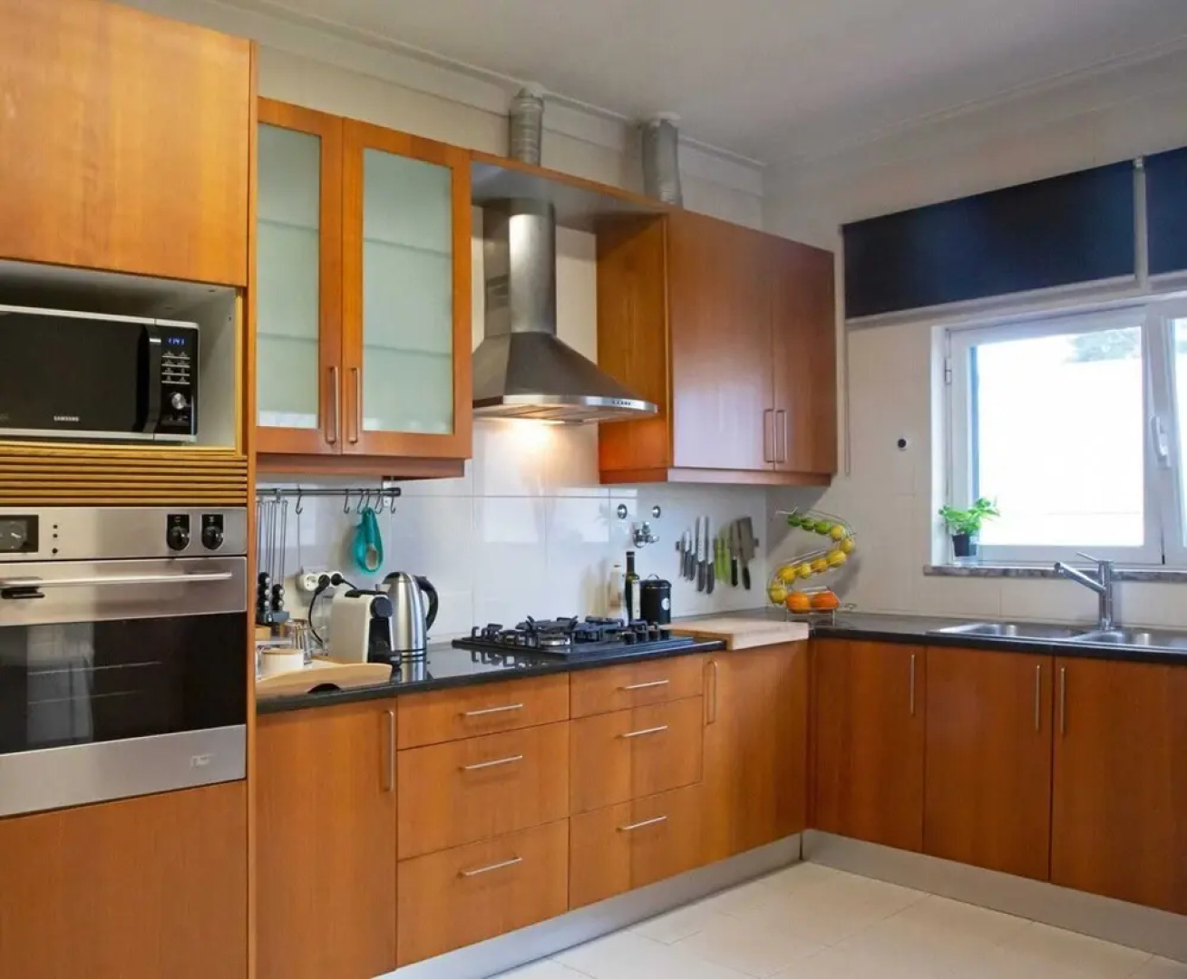 Fig Tree Family House w 4 Bedrooms, Garden & Pool