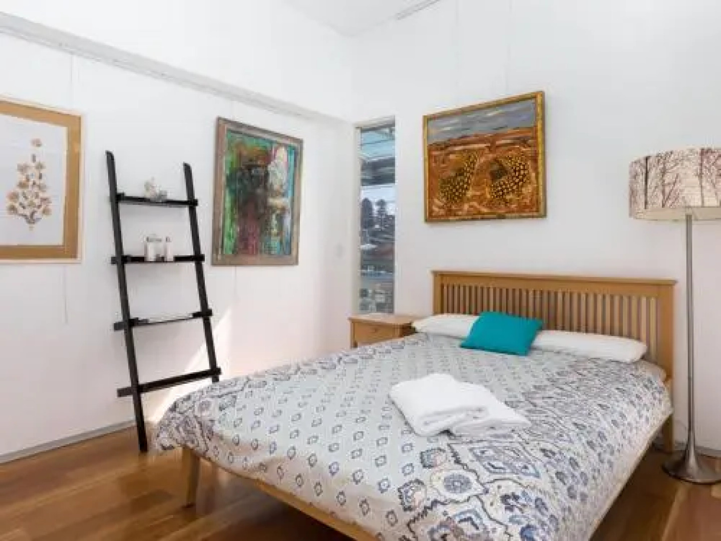 TASMAN DRIVE Gerringong 4pm check out Sundays