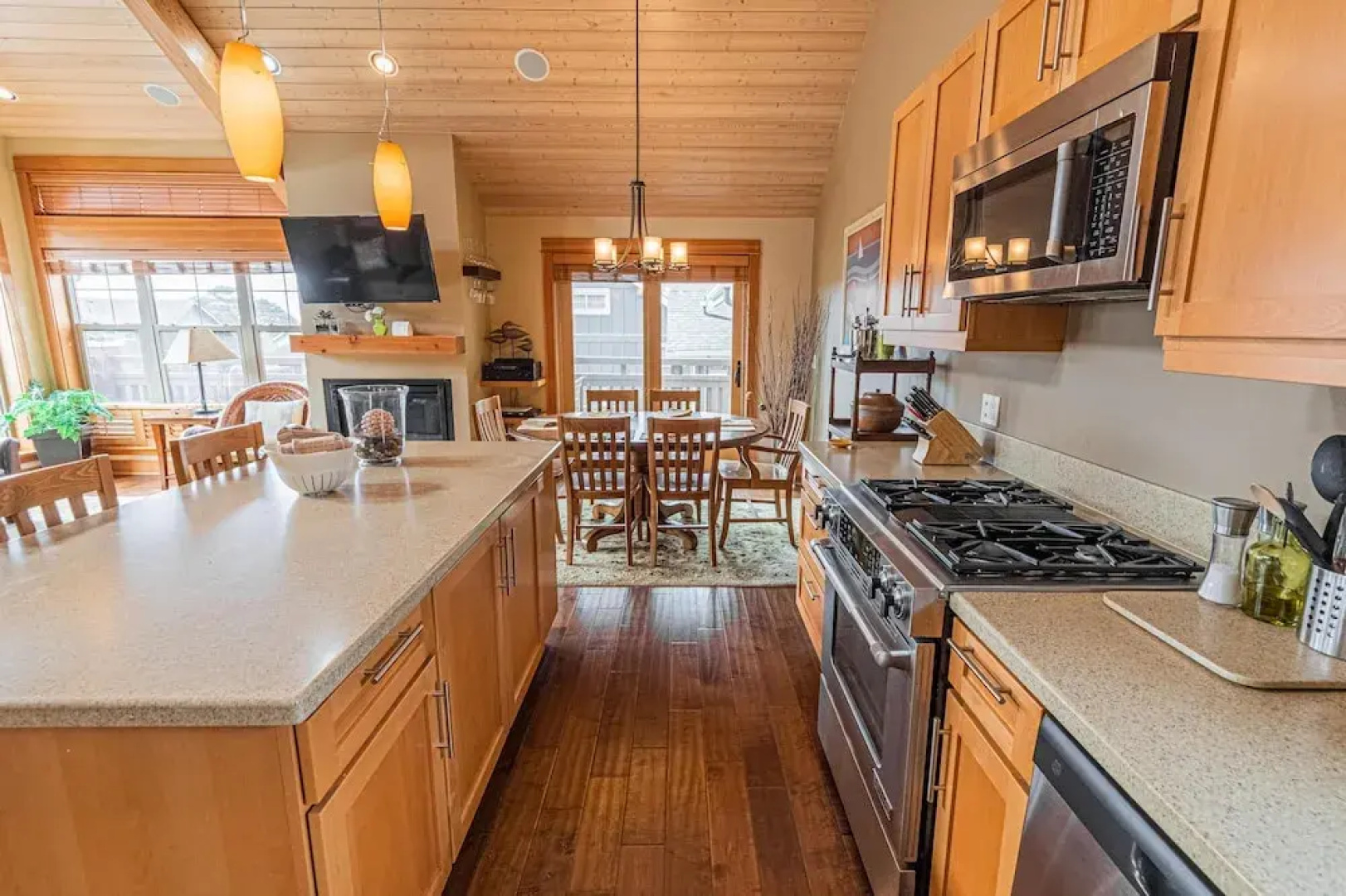 Lodges at Cannon Beach D2