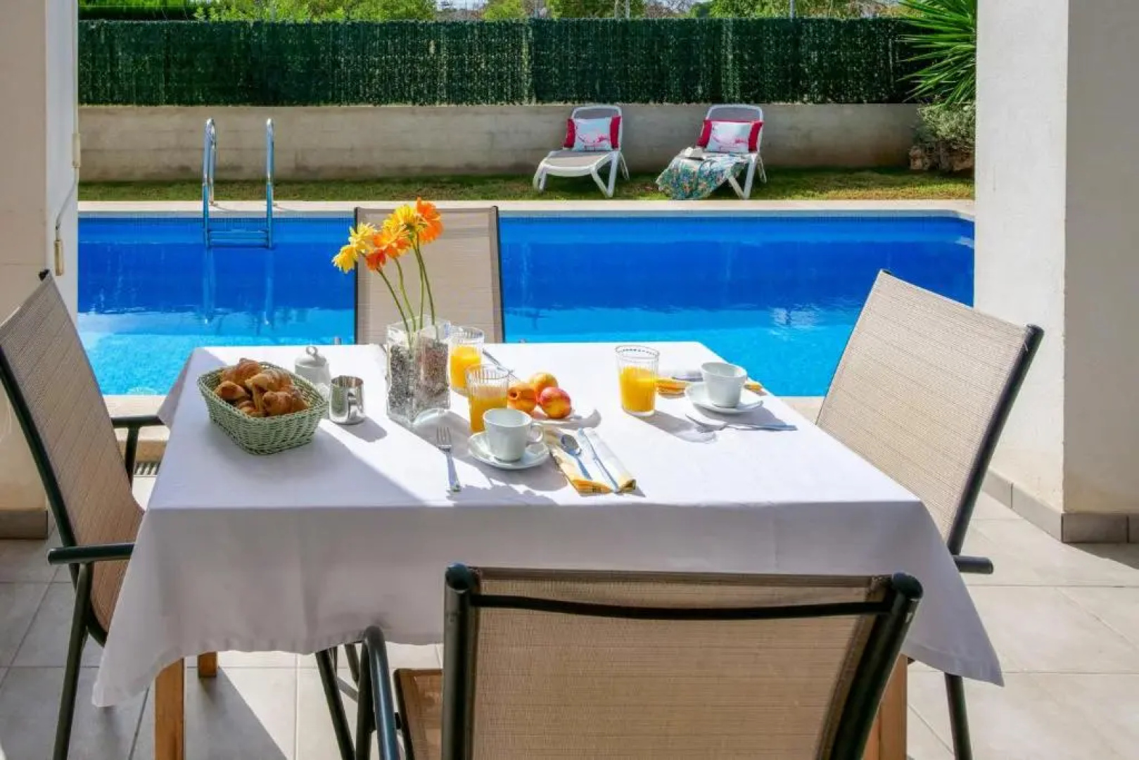 Casa Aina