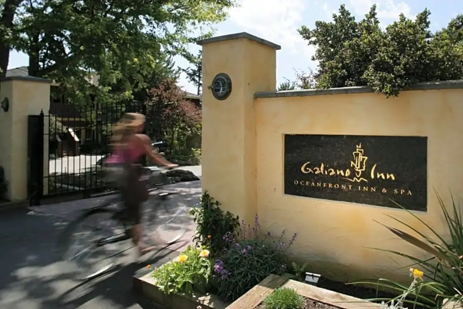 Galiano Oceanfront Inn & Spa