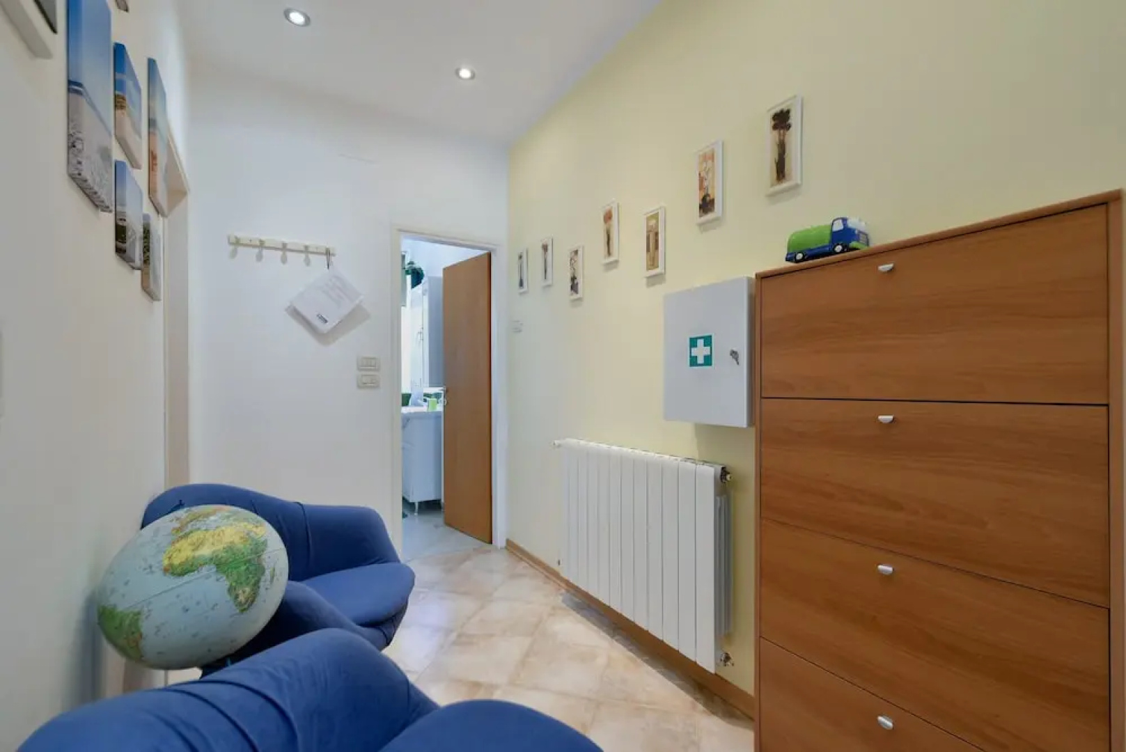 Apartment 1877